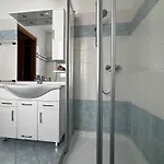 La Casa Di Emy- Larihome A74 Апартаменты *