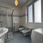 La Casa Di Emy- Larihome A74 Апартаменты *